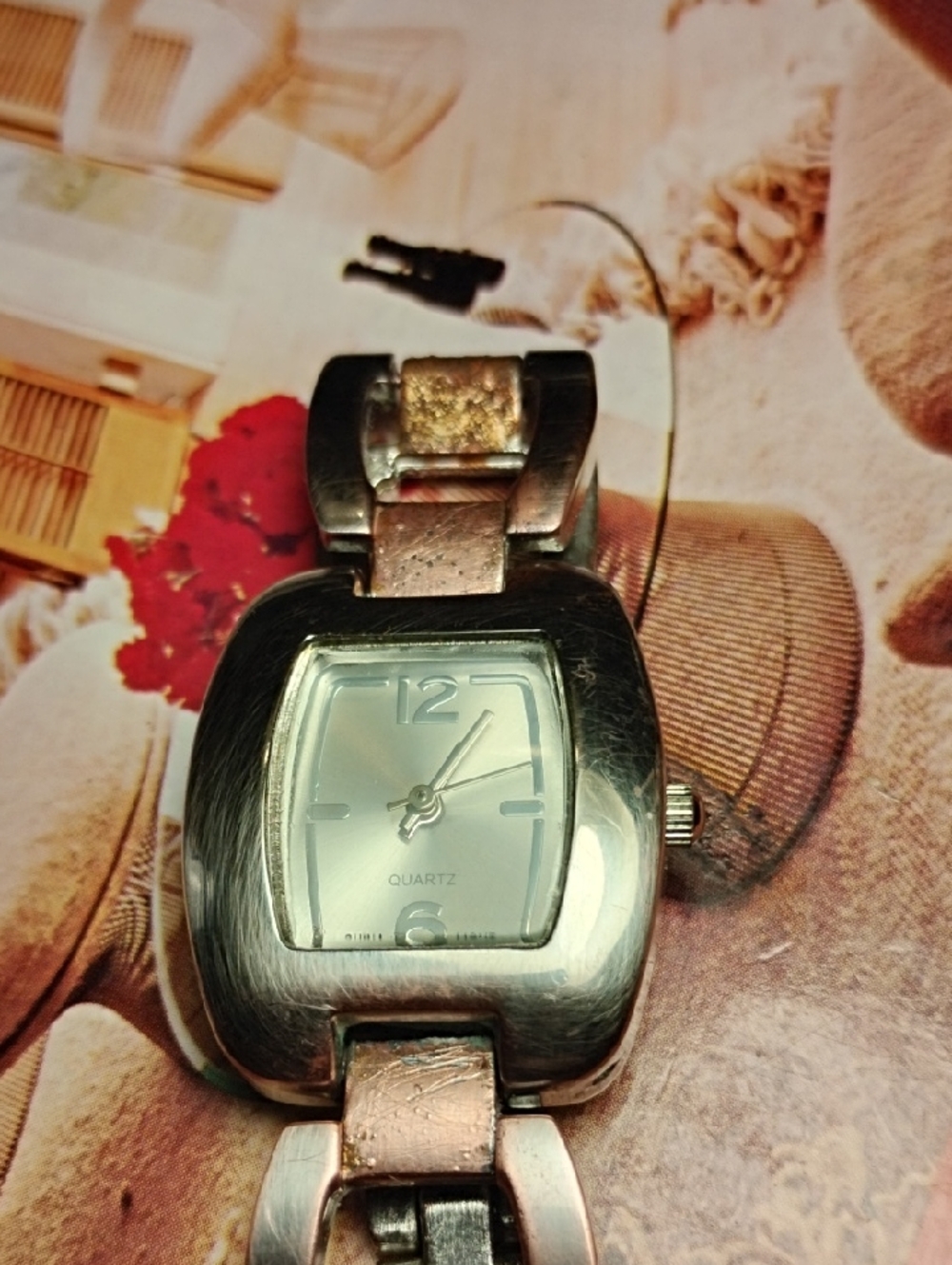 Silver-Tone Women's Quartz Link Watch - Unbranded